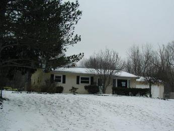 13145 Dorothy Dr, Chesterland, OH 44026 