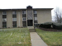 10433 N Church Dr #101, Parma Heights, OH 44130 