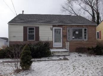 537 N Sumner St, East Palestine, OH 44413 