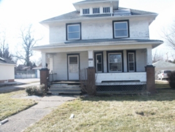 825 17th St SW, Massillon, OH 44647 