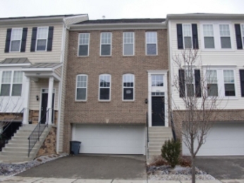 2769 Acarie Dr, Columbus, OH 43219 