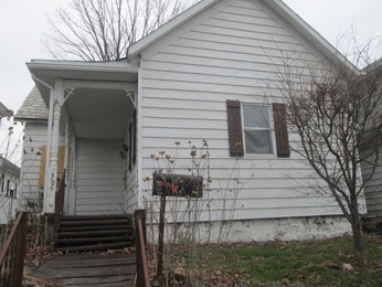 305 Gray St, Zanesville, OH 43701 