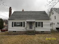 2958 Hudson Dr, Cuyahoga Falls, OH 44221 