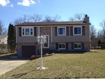 1801 Del Rio Dr, Hamilton, OH 45013 