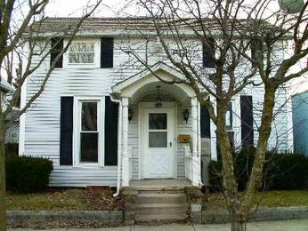 137 E Center St, Fostoria, OH 44830 