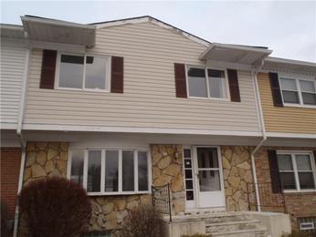 2132 Beechtree Dr #50, Uniontown, OH 44685 