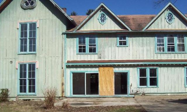 1570 S River Rd, Zanesville, OH 43701 