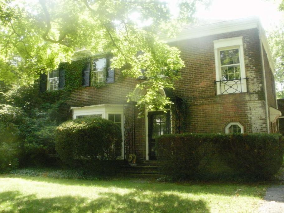 22680 Douglas Road, Shaker Heights, OH 44122 