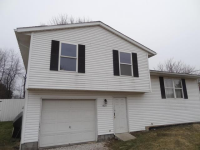 4021 Greenbay Dr, Barberton, OH 44203 