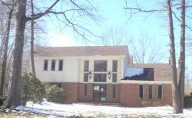 2062 Newbury, Westlake, OH 44145 