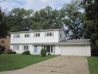 5738 Edgepark Drive, Brook Park, OH 44142 
