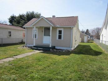 151 S 32nd St, Newark, OH 43055 
