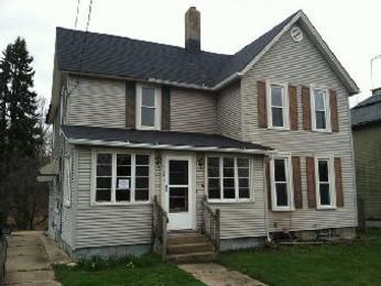 4693 Woodford St, Mantua, OH 44255 
