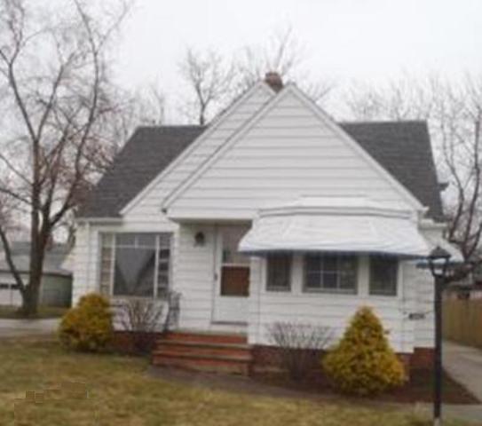 5215 Thomas St, Maple Heights, OH 44137 