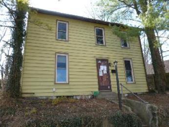 218 Locust St, Franklin, OH 45005 