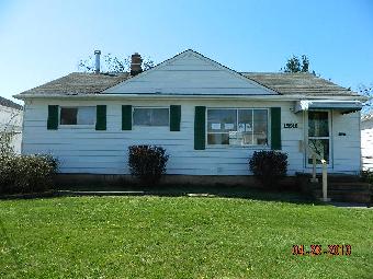 15916 Ramage Ave, Maple Heights, OH 44137 