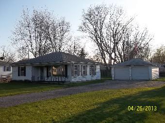 762 Lake Breeze Rd, Sheffield Lake, OH 44054 