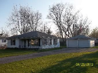 762 Lake Breeze Rd, Sheffield Lake, OH 44054 