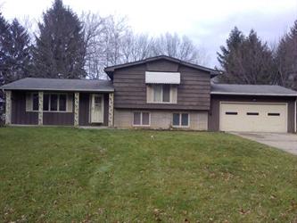 3007 Greenridge Rd, Norton, OH 44203 