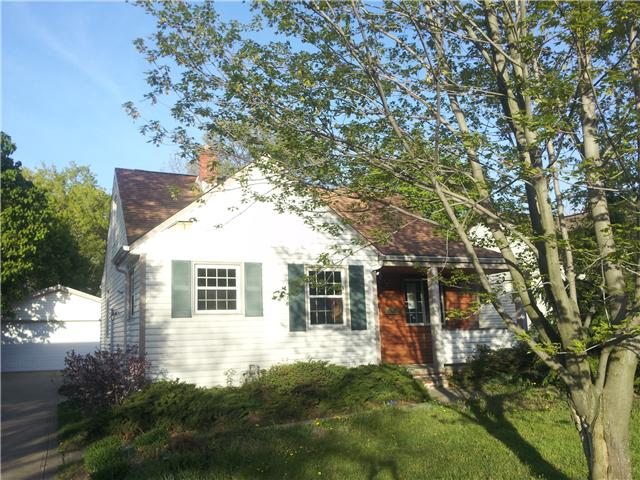 2189 Green Ridge Dr, Wickliffe, OH 44092 