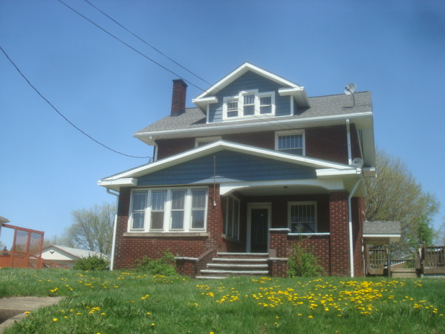 5675 Louisville St, Louisville, OH 44641 