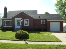 2221 Wilmer St, Zanesville, OH 43701 