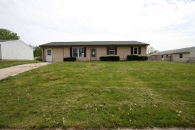 3210 Red Feather Dr, Sidney, OH 45365 
