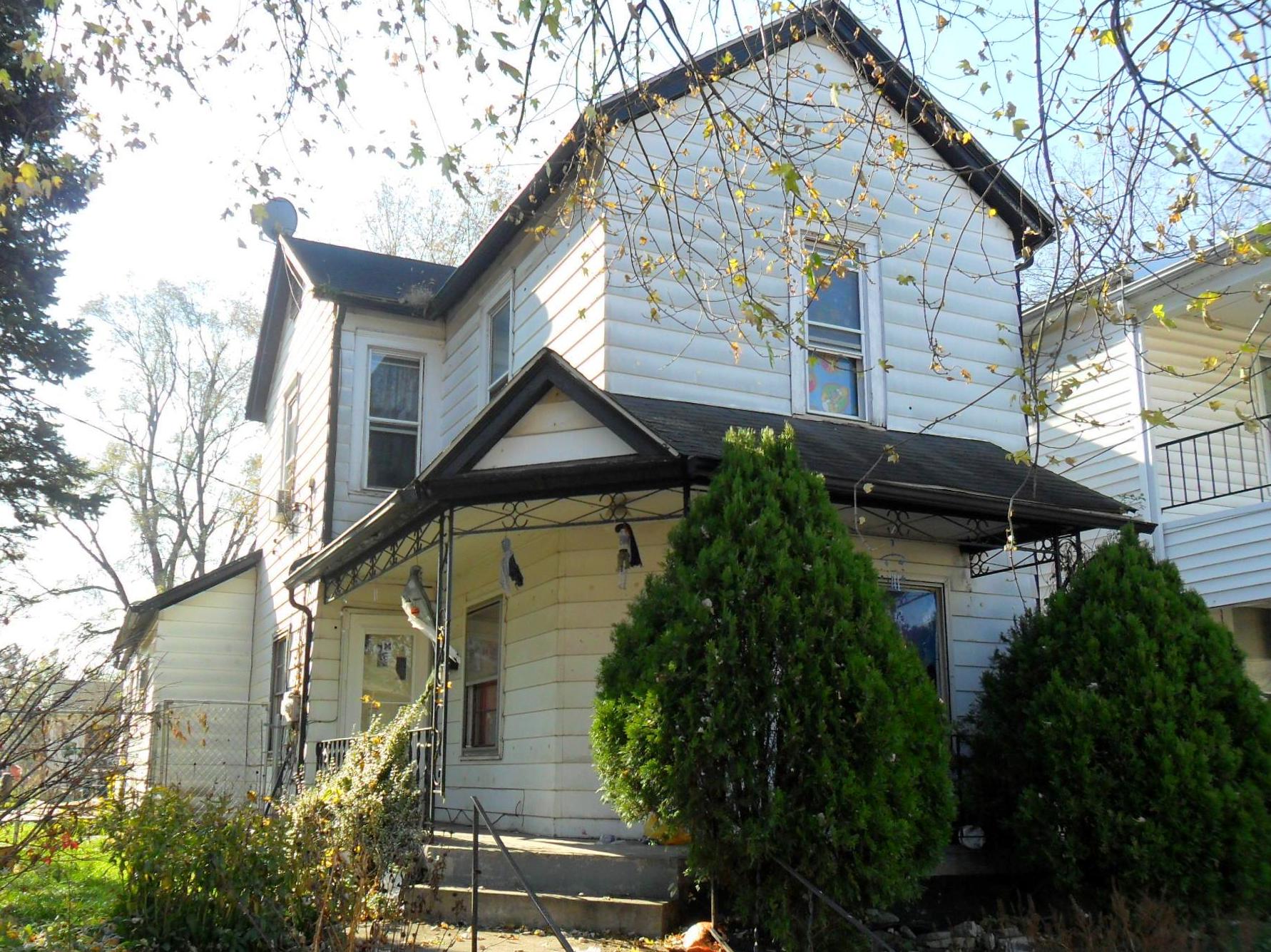 2010 Woodlawn Ave, Middletown, OH 45044 