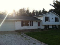 951 S Spruce St, Jefferson, OH 44047 