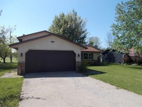 17716 East Parkway, Lagrange, OH 44050 