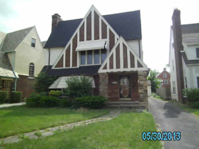 3555 Winchell Road, Shaker Heights, OH 44122 