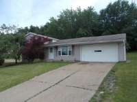 9717 Vienna Dr, Parma, OH 44130 