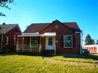 7404 Orchard Grove Ave, Brooklyn, OH 44144 