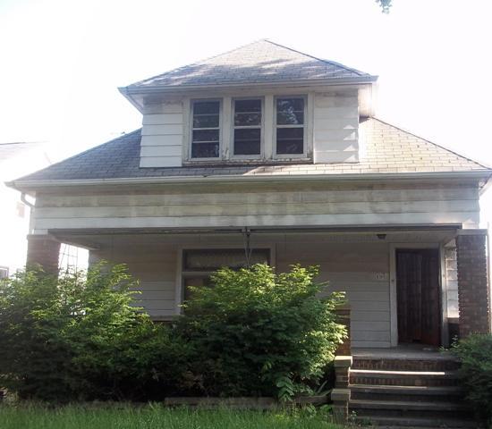 8301 Vineyard, Cleveland, OH 44105 