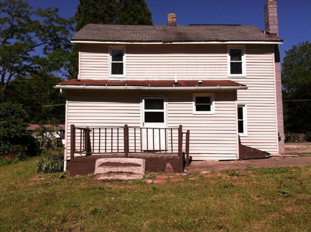 105 Atwater Ave NE, Alliance, OH 44601 