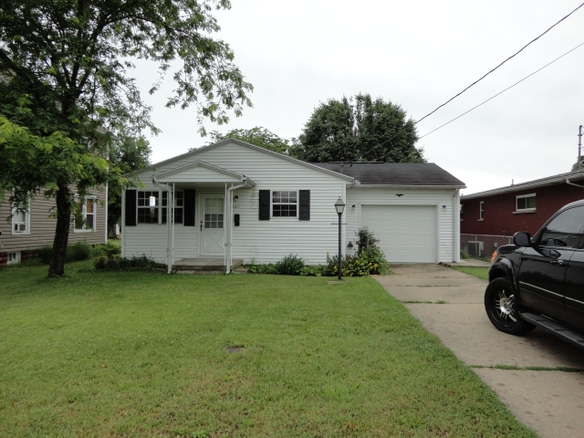 1011 Poplar Ave, Belpre, OH 45714 