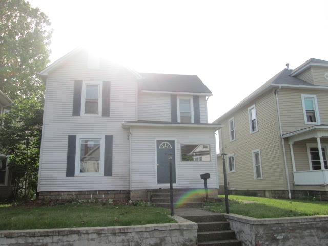 341 Mcclain Ave, Coshocton, OH 43812 