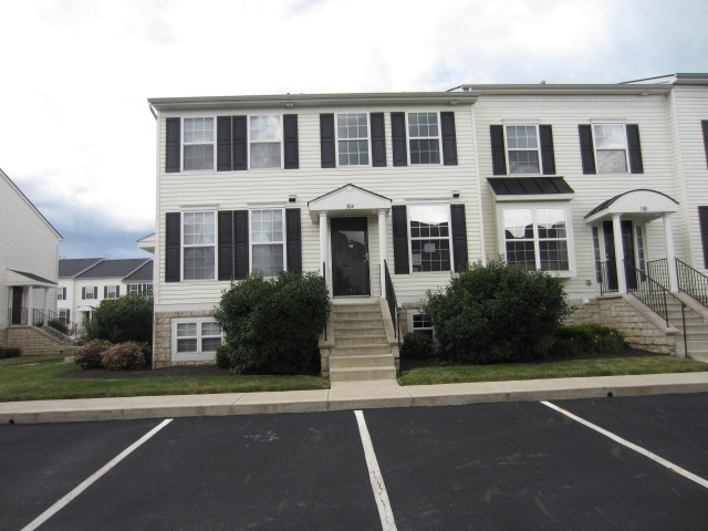 304 Pagodatree Dr, Blacklick, OH 43004 