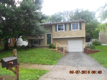 3826 Farm Brook Ln, Columbus, OH 43204 