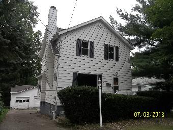 629 E Tuscarawas Ave, Barberton, OH 44203 