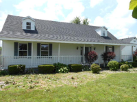 16719 W Poe Rd, Bowling Green, OH 43402 