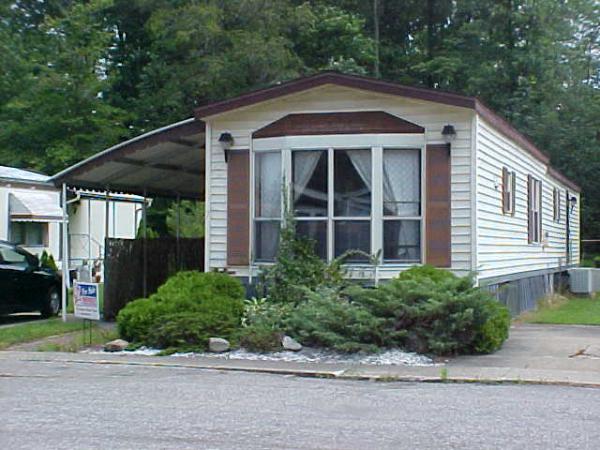 Lois Lane, Chardon, OH 44024 