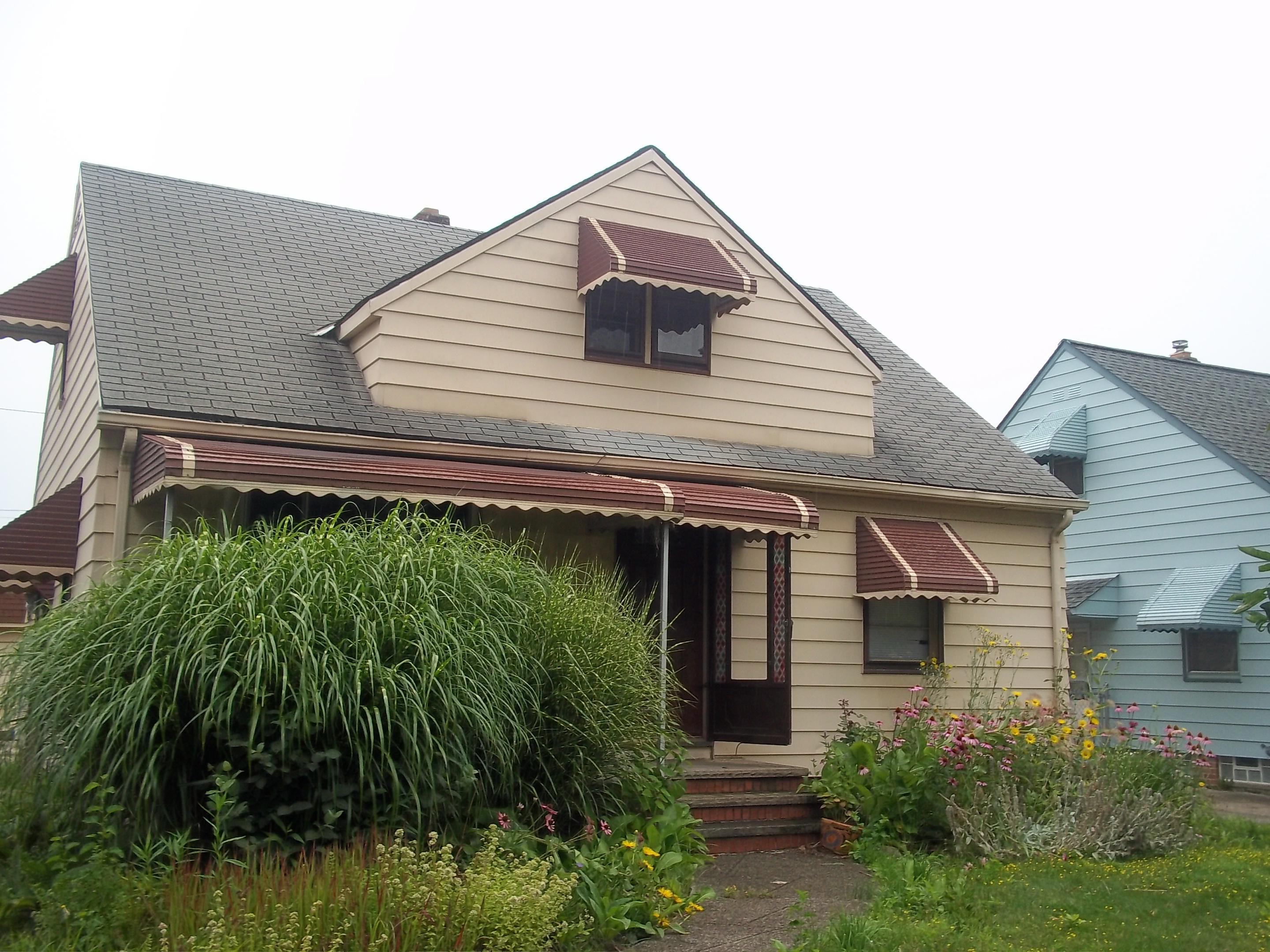 13765 Hathaway Rd, Garfield Heights, OH 44125 