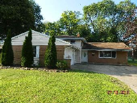 21451 Robinhood Ave, Fairview Park, OH 44126 