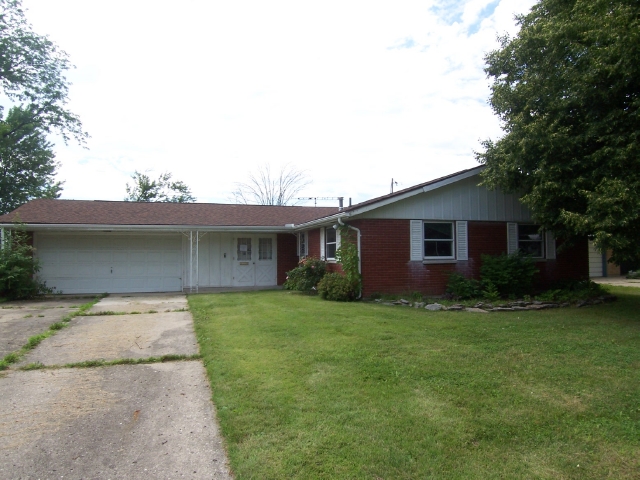 425 Meadow Wood Dr, Springfield, OH 45505 