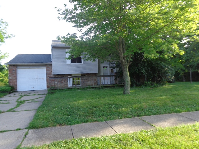 1886 Lincrest Drive, Cincinnati, OH 45240 