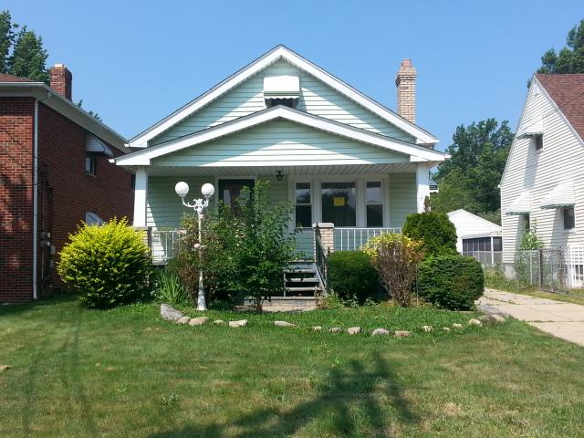 424 E 200th St, Euclid, OH 44119 