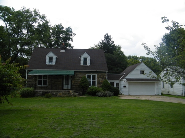 5885 W 220th St, Fairview Park, OH 44126 