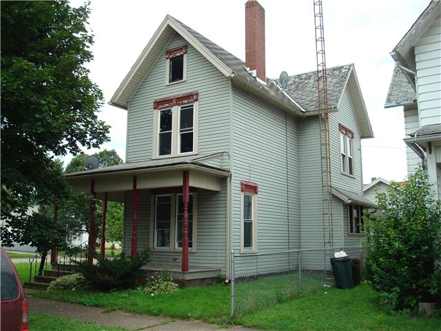 152 2nd St SW, New Philadelphia, OH 44663 