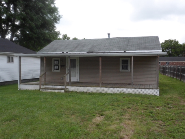 1207 S Hinde St, Washington Court House, OH 43160 